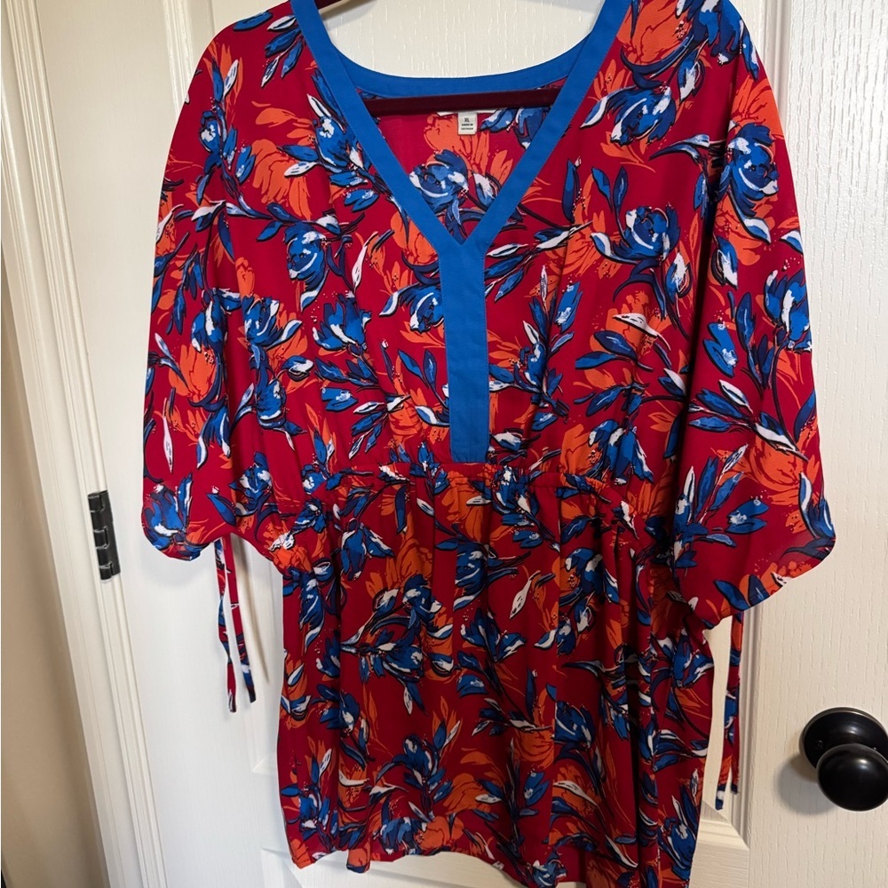 The Pioneer Woman XL Red & Blue Floral Tunic | V-Neck Flutter Sleeve Boho Top